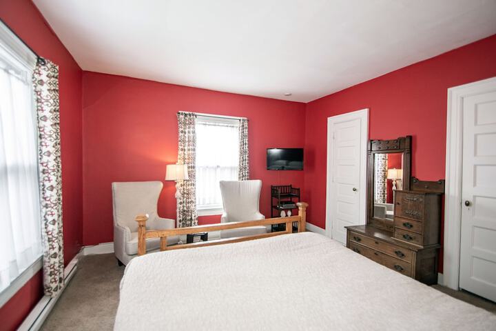 Room 25 of 84