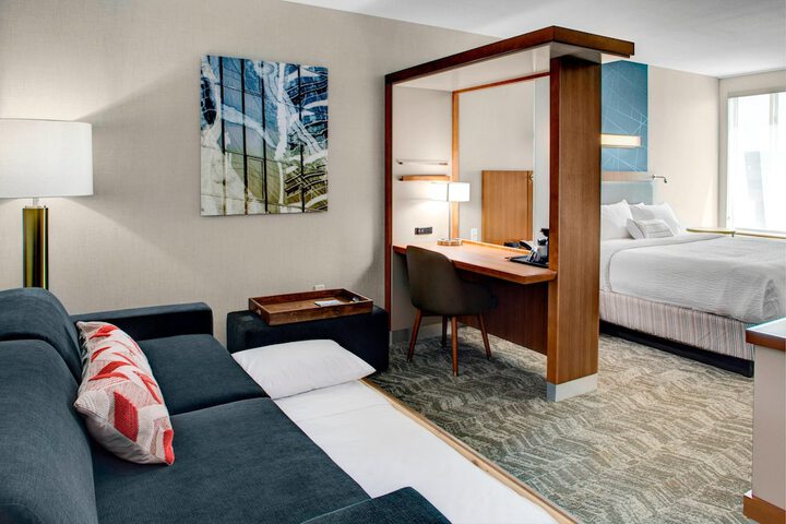 Room 14 of 19