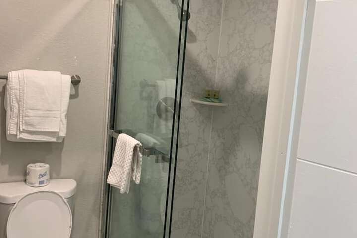 Room 10 of 15