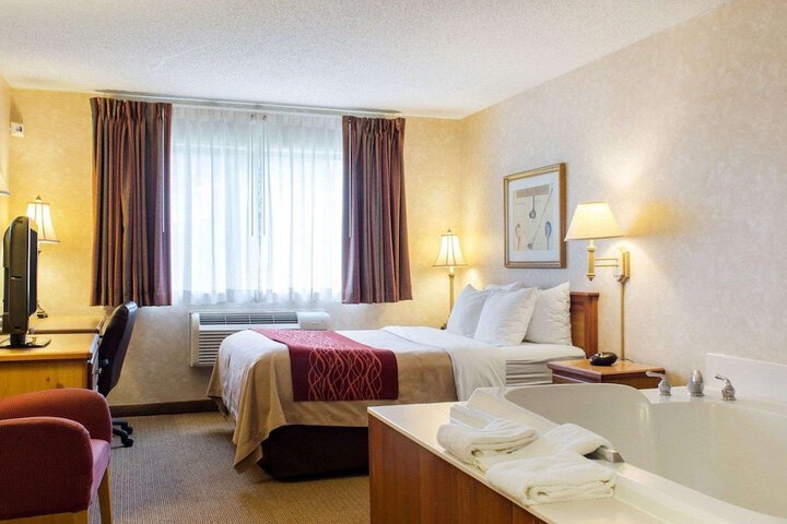 Room 21 of 37