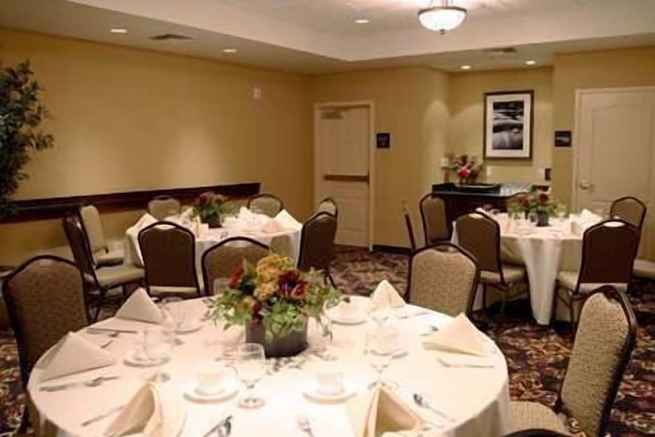 Ballroom/Hall 35 of 38