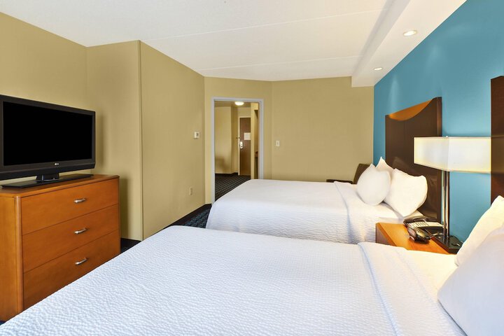 Room 15 of 38