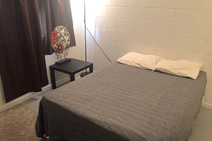 Room 9 of 23