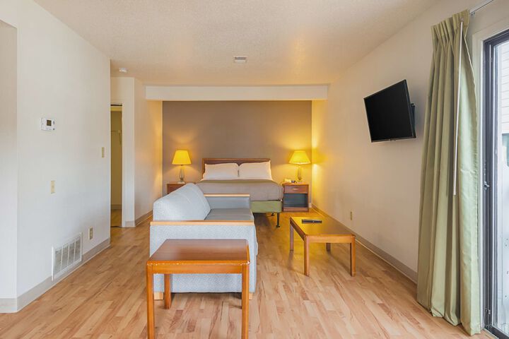 Room 15 of 34