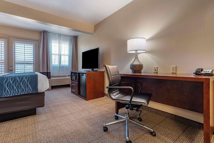 Room 52 of 81
