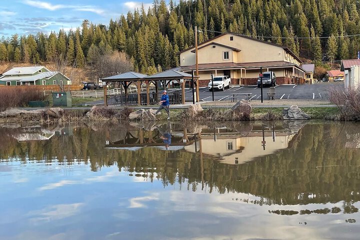 RiverWalk Inn