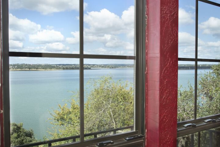 The Lakehouse Bed & Breakfast