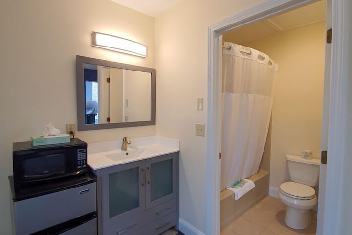 Room 10 of 21
