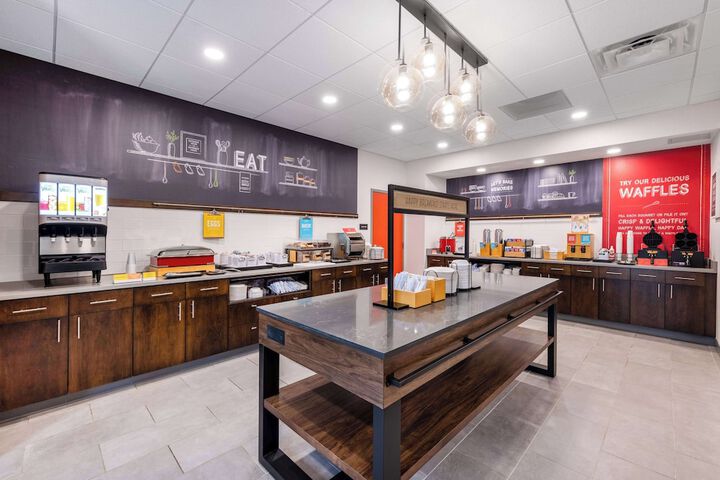 Breakfast/Coffee Service 29 of 32