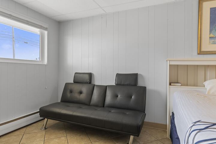 Room 48 of 73