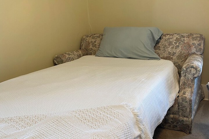 The Vine Bed & Breakfast LLC