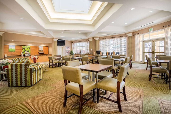 Hotel Interior 12 of 47