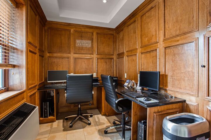 Business Center 50 of 50