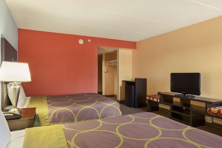 Room 10 of 35