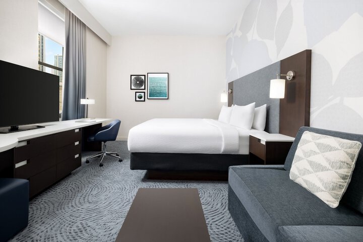 Room 28 of 44