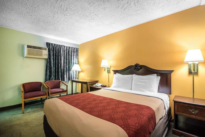 Room 21 of 49