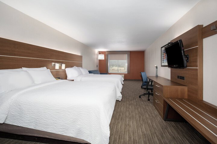 Room 25 of 46