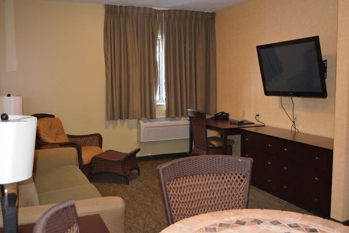 Room 9 of 34