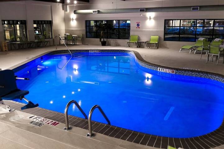 Holiday Inn Express & Suites Williamsport by IHG