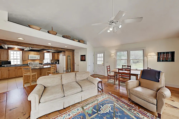 Timeless Cape Near Cold Storage Beach 4 Bedroom Home