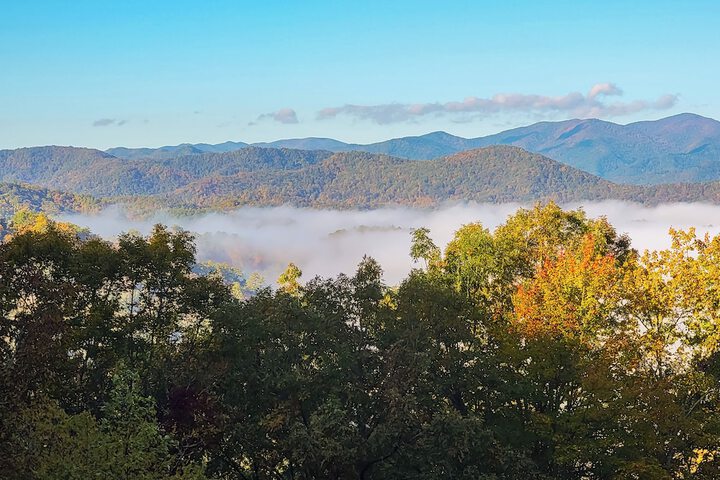 Robbinsville Vacation Rental w / Covered Balcony