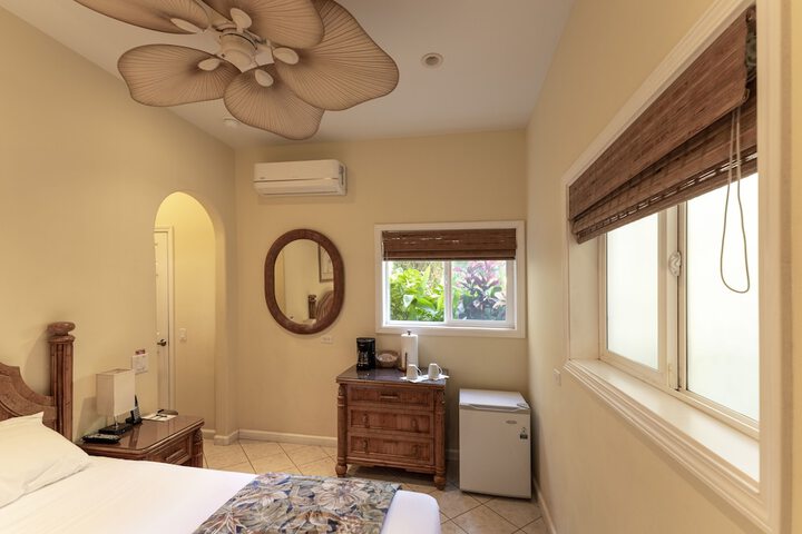 Room 7 of 37