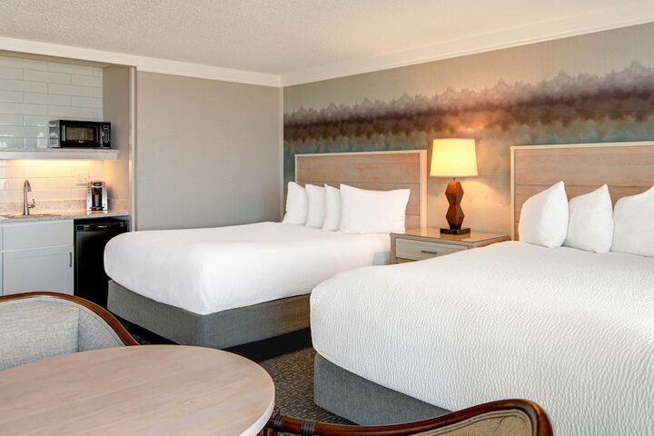 Hallmark Resort - Newport