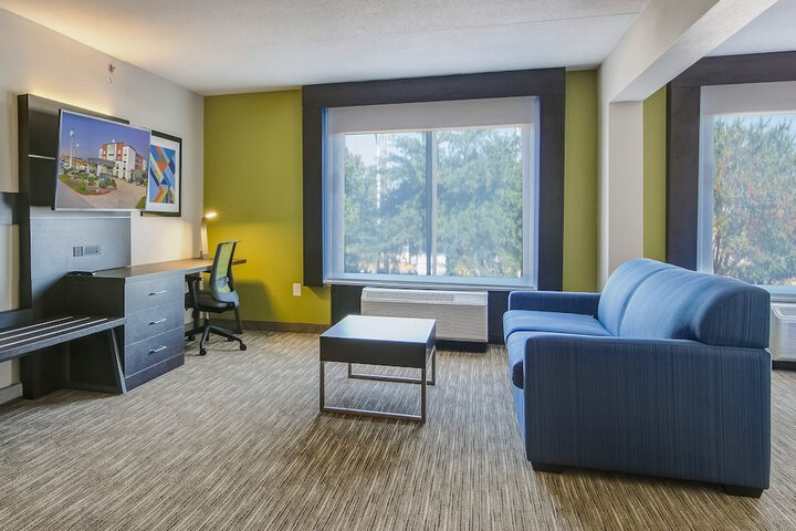 Holiday Inn Express & Suites Longview North by IHG