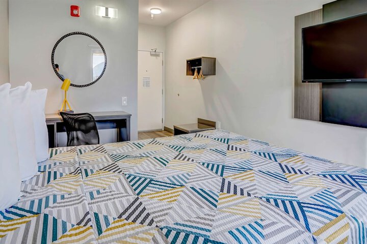 Room 14 of 35