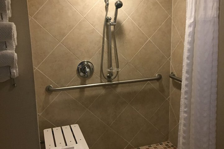 Room 25 of 51