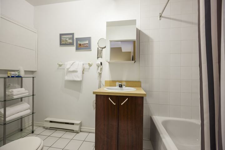 Room 16 of 62