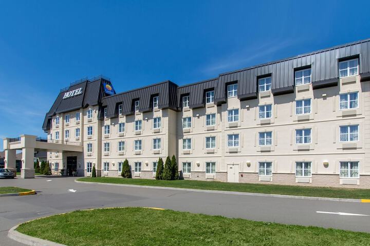 Hotel 3 of 55