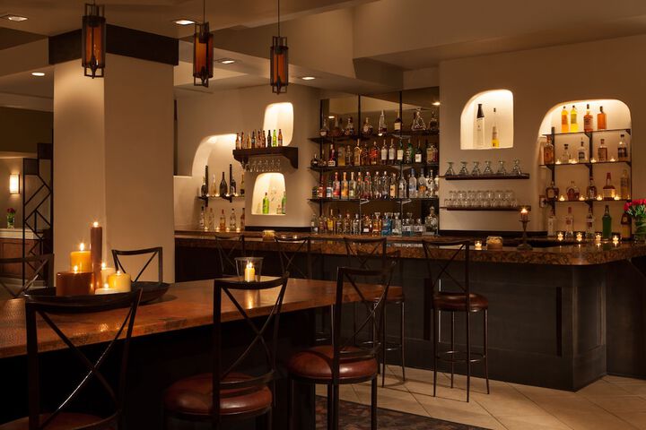 Lounge 103 of 161