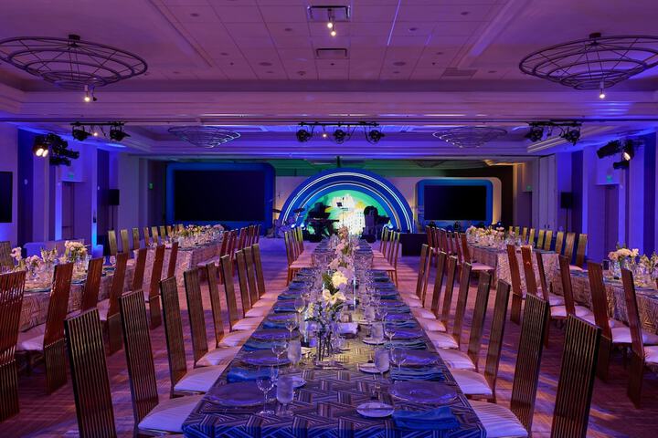 VEA Newport Beach a Marriott Resort & Spa