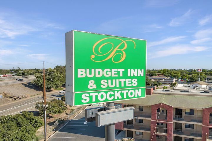 Budget Inn and Suites