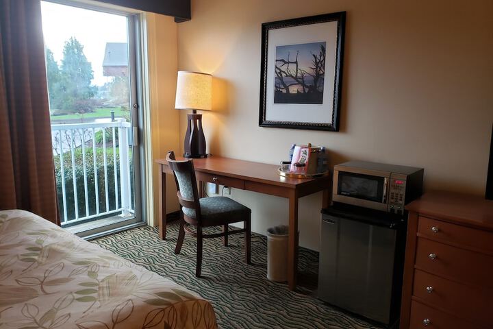 Room 13 of 33