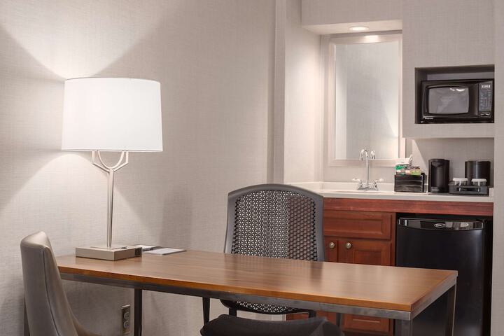 Room 16 of 39