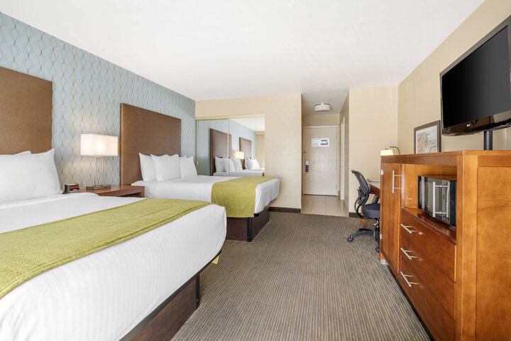 Room 35 of 44