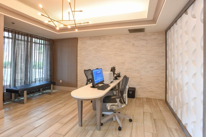 Business Center 74 of 76