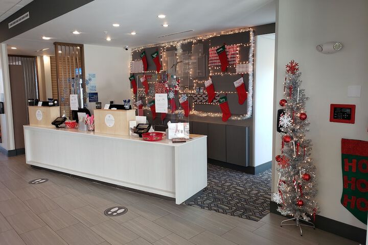 Holiday Inn Express & Suites Ottawa by IHG