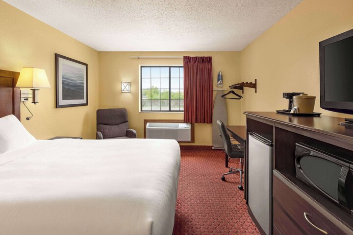 Room 21 of 35