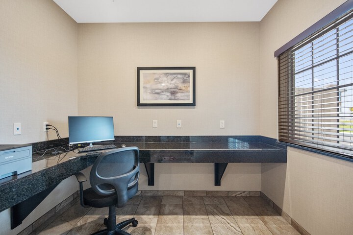 Business Center 69 of 69