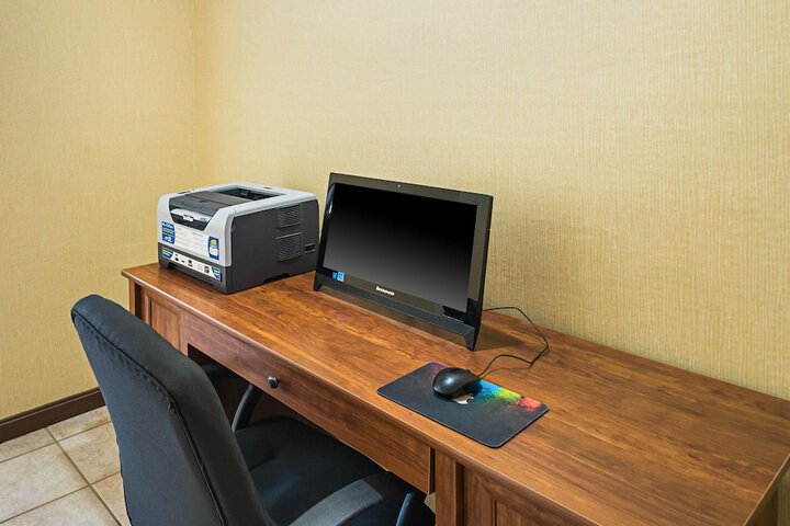 Quality Inn & Suites Frostburg - Cumberland