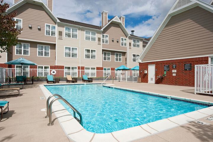 Pool 4 of 42