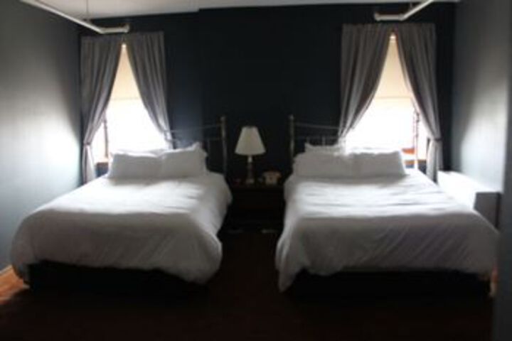 Historic Calumet Inn
