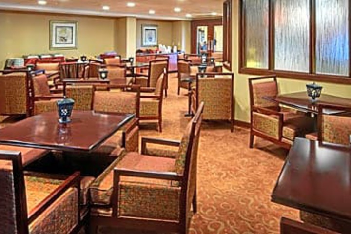 Wyndham Garden Newark Airport