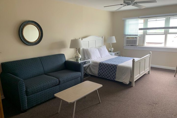 Room 18 of 49