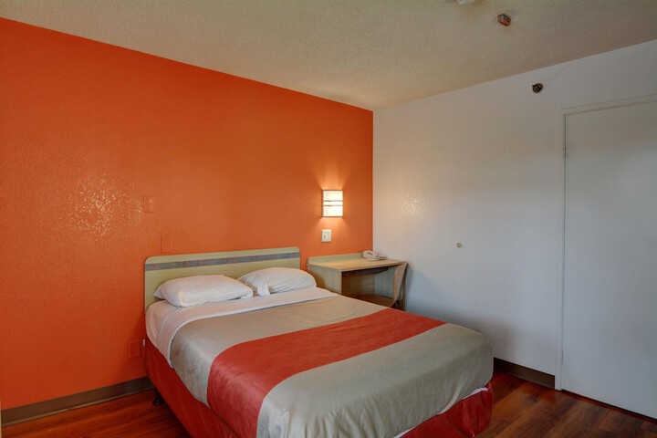 Room 31 of 34