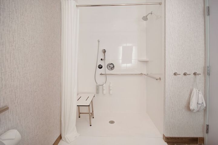 Room 66 of 107