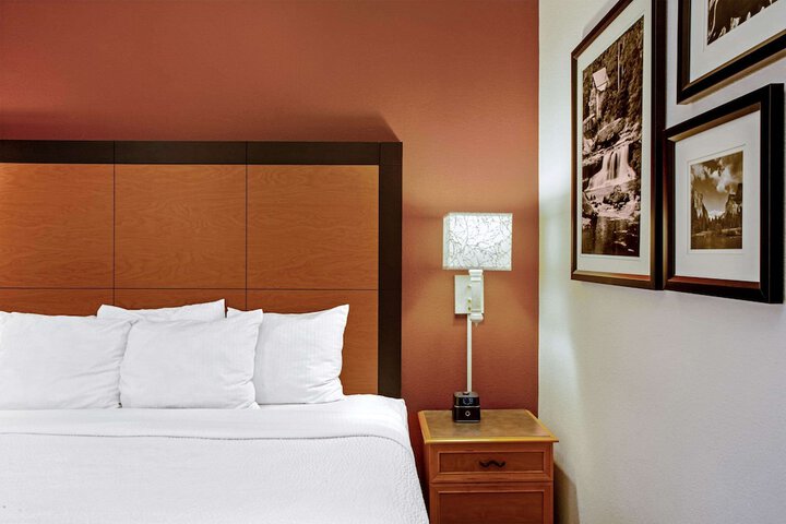 Room 38 of 53